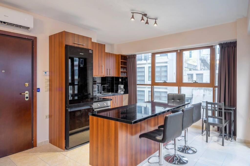 2 Bedroom Renovated Apartment With A View Athens Luaran gambar